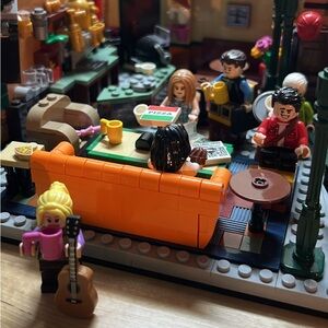 LEGO Friends Central Perk Set - Multicolor